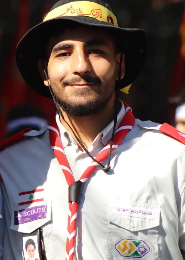 صورة الشهيد الخادم الشهيد محمد أحمد حمدان (رحمه الله) في إطارٍ من ذهبٍ عتيق